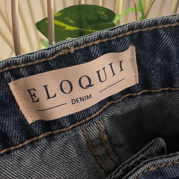 ELOQUII Distressed Hem Crop Jean - Picture 4 of 6